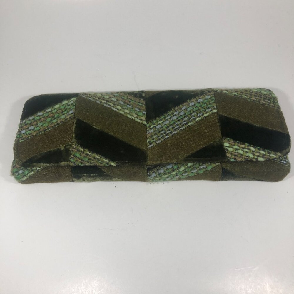 Shiraleah Fold Over Clutch Green Mixed Fabrics Lined Snap Closure Purse